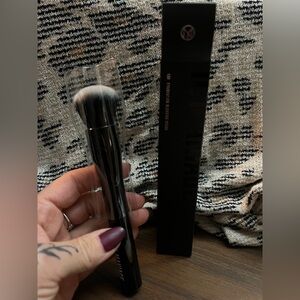 IL MAKIAGE FOUNDATION BLENDING BRUSH